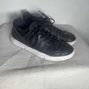 On Running Roger federerBlack and White Men's Sneakers